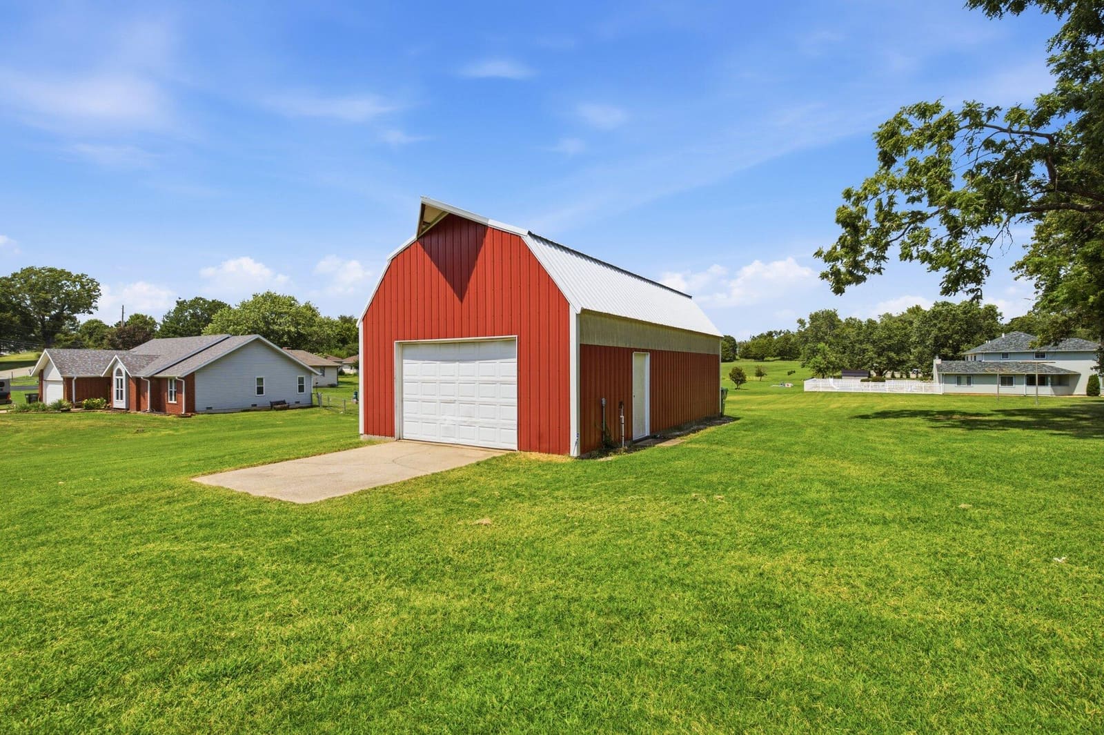 39 at 3003 N Farm Road 137, Springfield, MO 65803