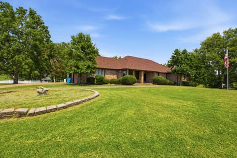 4 at 3003 N Farm Road 137, Springfield, MO 65803