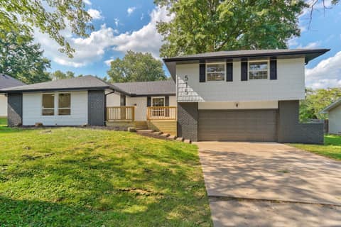 Front of 515 E Kingsley Street, Springfield, MO 65807