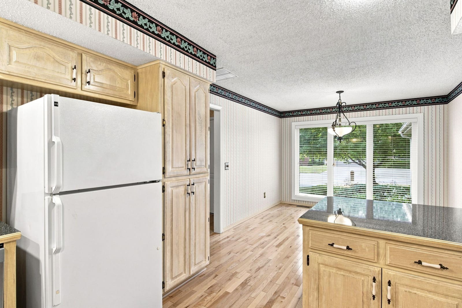 14-web-or-mls-DSC00993 at 1255 E Lafayette Court, Springfield, MO 65804