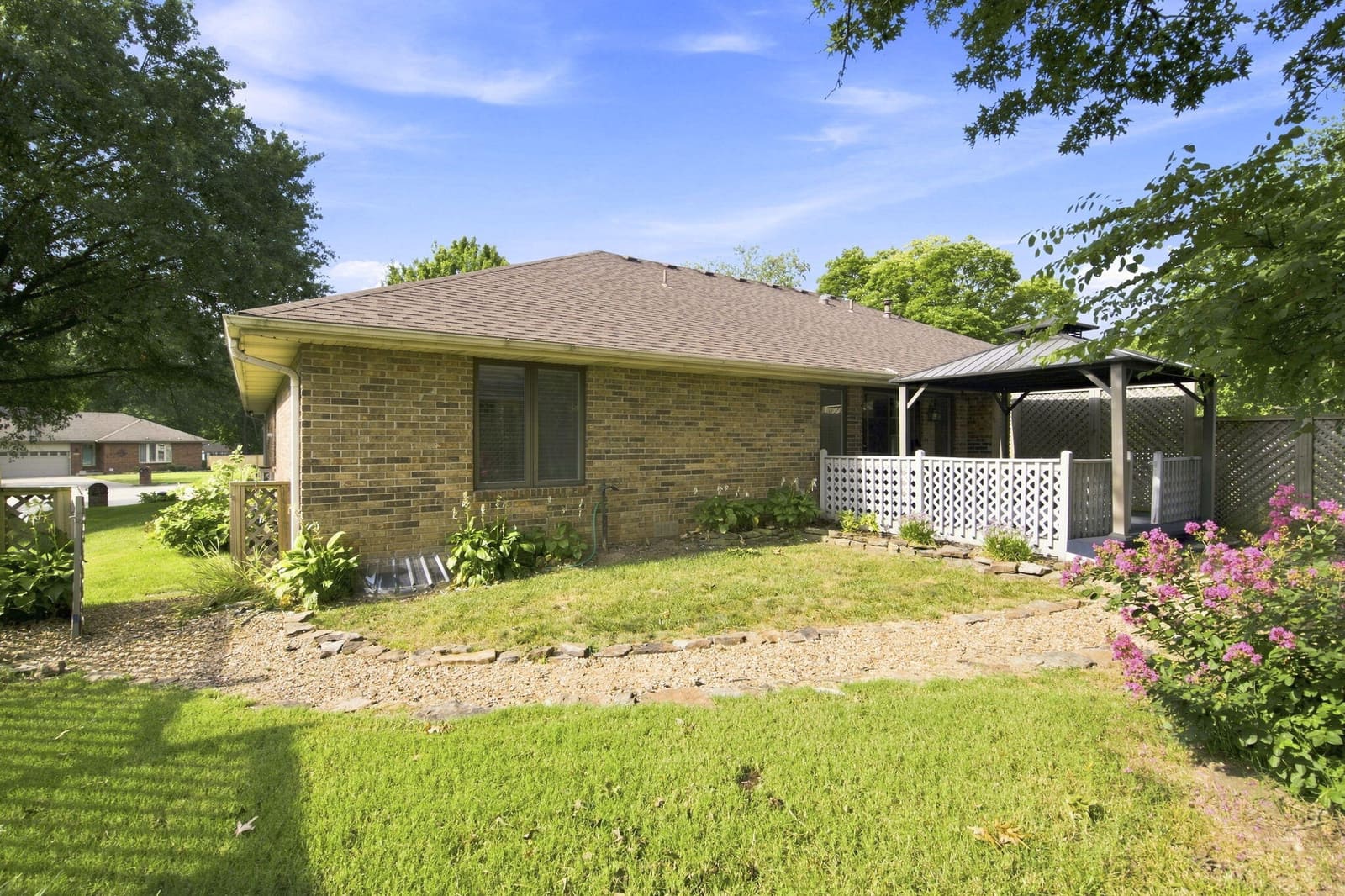 27-web-or-mls-DSC01010_replaced_camera at 1255 E Lafayette Court, Springfield, MO 65804