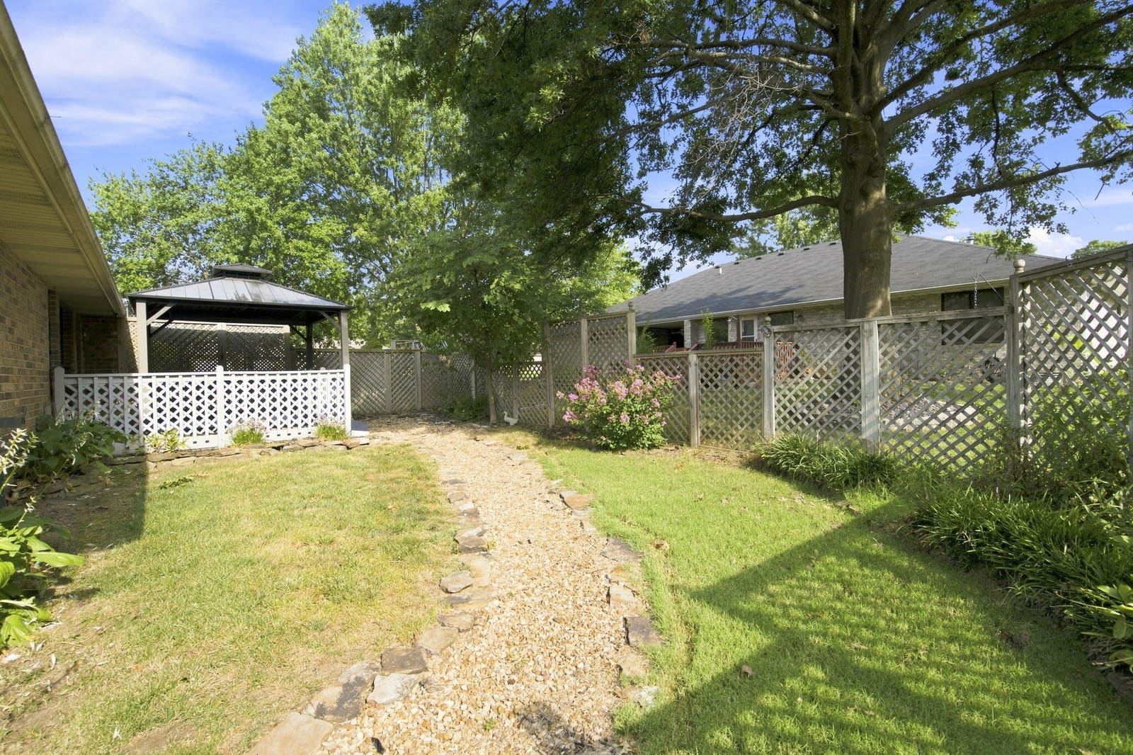 26-web-or-mls-DSC01008 at 1255 E Lafayette Court, Springfield, MO 65804