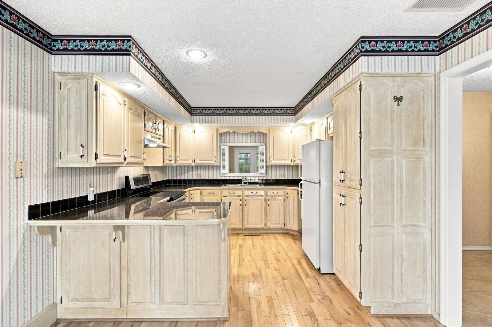 13-web-or-mls-DSC00992 at 1255 E Lafayette Court, Springfield, MO 65804