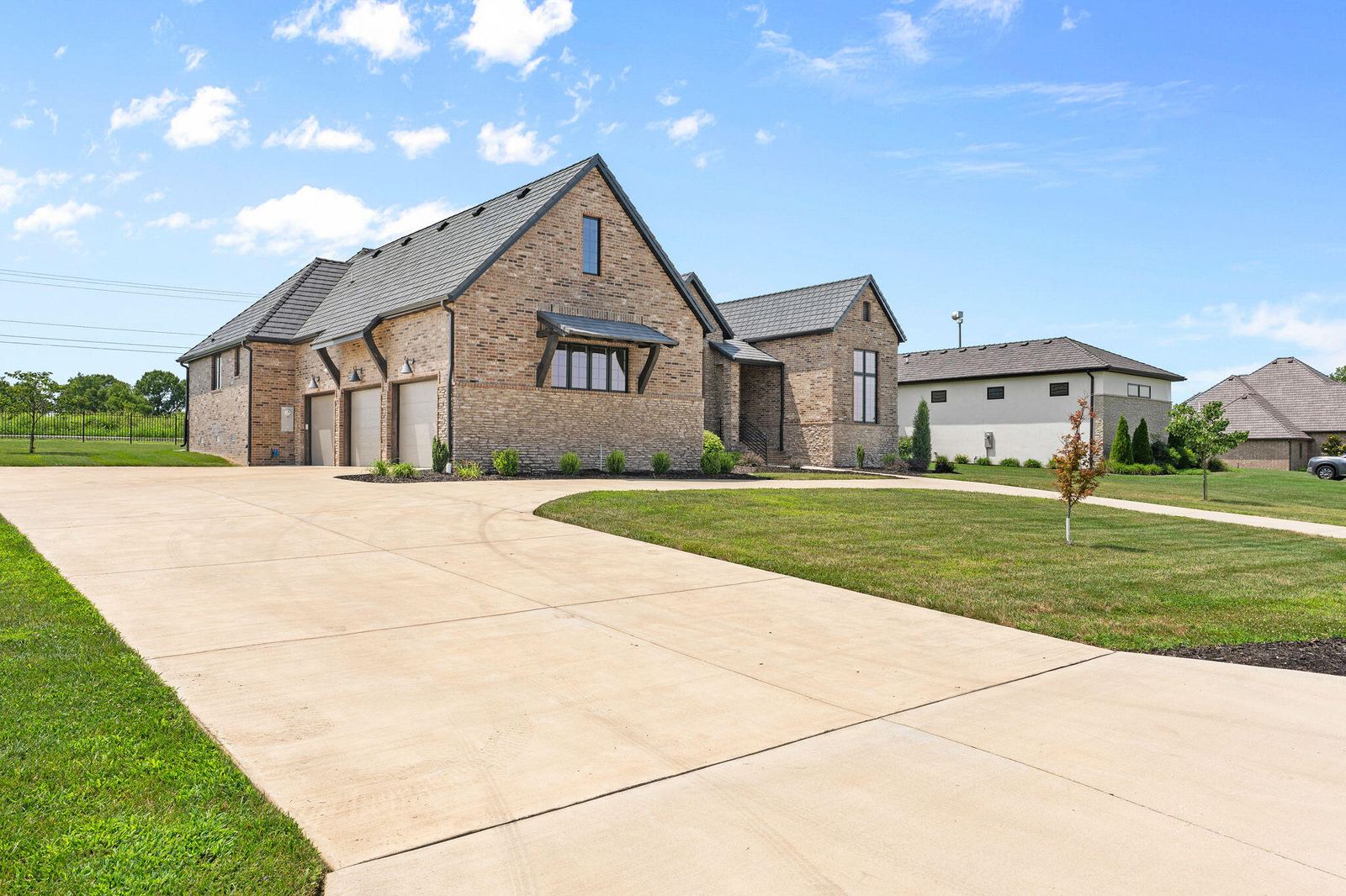 FrameandFocus_WEBorMLS-4 at 3958 E Dunrobin Drive, Springfield, MO 65809