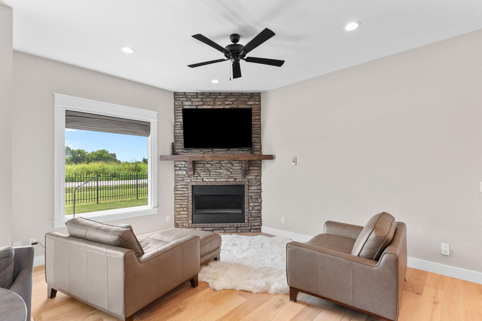 FrameandFocus_WEBorMLS-17 at 3958 E Dunrobin Drive, Springfield, MO 65809