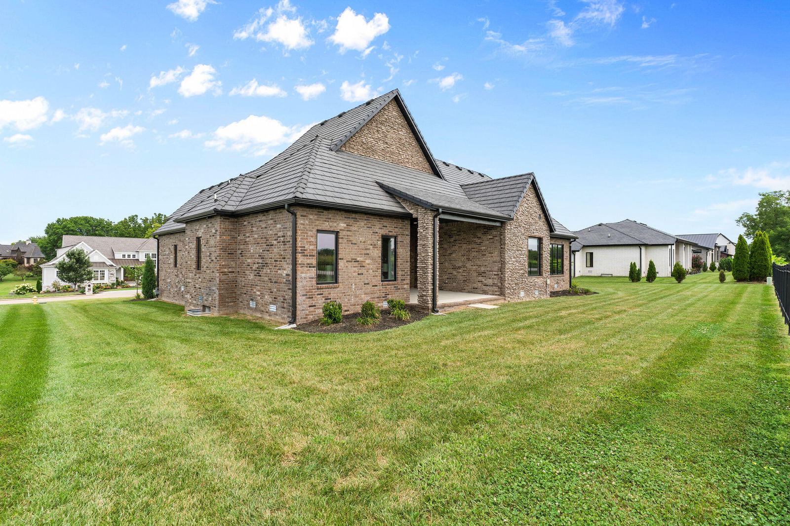 FrameandFocus_WEBorMLS-43 at 3958 E Dunrobin Drive, Springfield, MO 65809