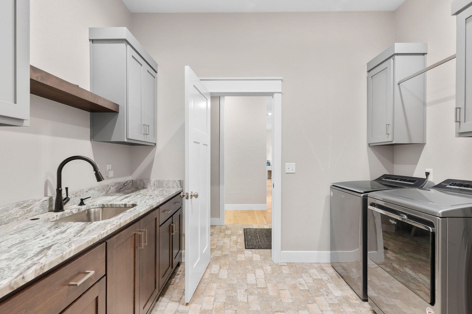 FrameandFocus_WEBorMLS-39 at 3958 E Dunrobin Drive, Springfield, MO 65809