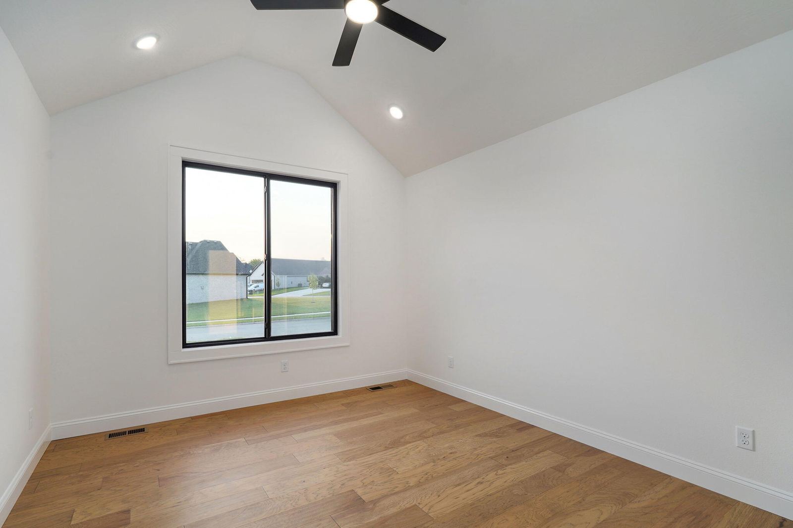 2136 N Silver Charm Ave-28 at 2136 N Sun Valley Drive, Springfield, MO 65802
