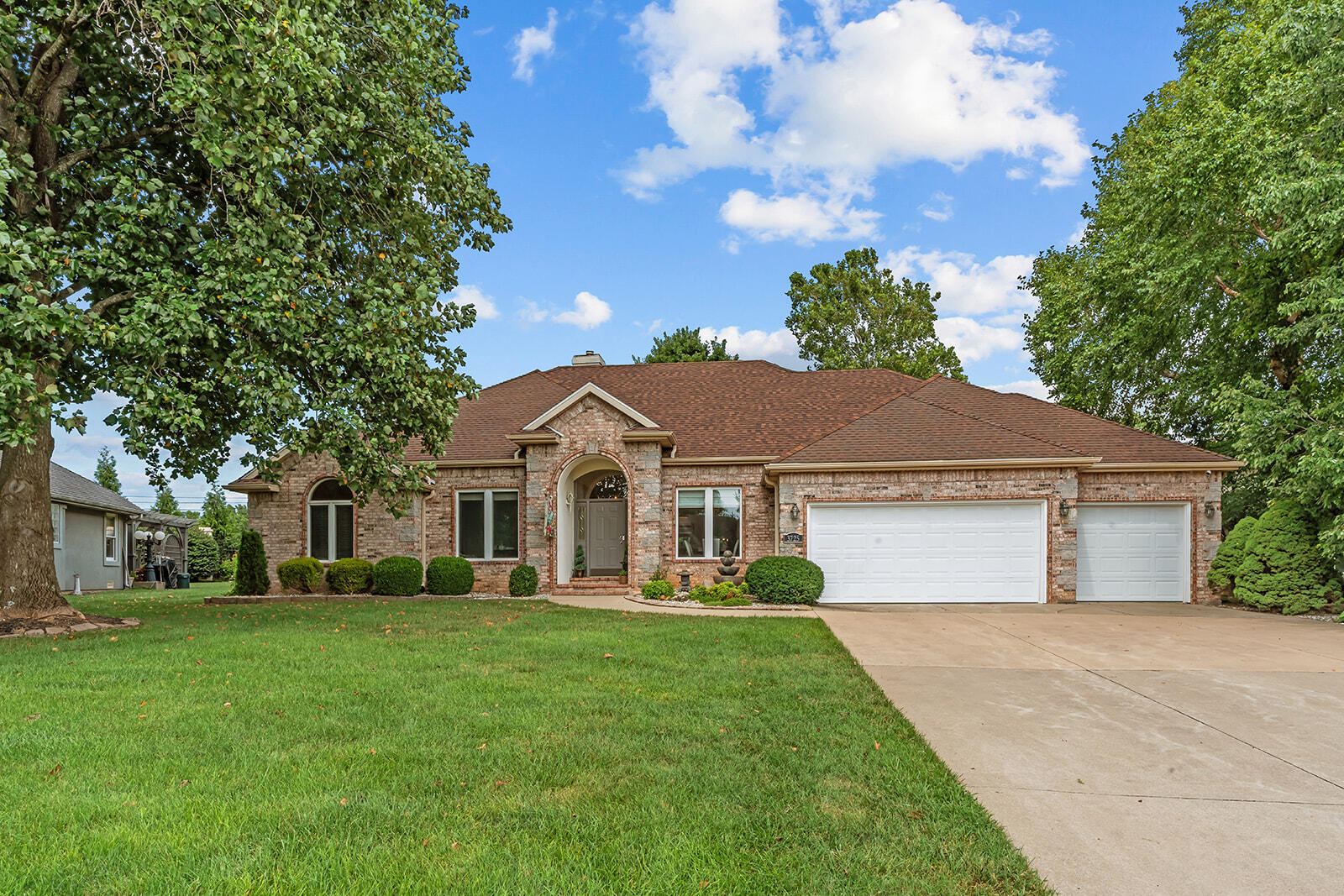 DSC06551 at 3725 E Cromwell Lane, Springfield, MO 65802