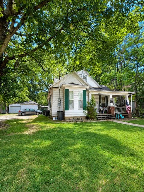 Front of 1322 N Grant Avenue, Springfield, MO 65802