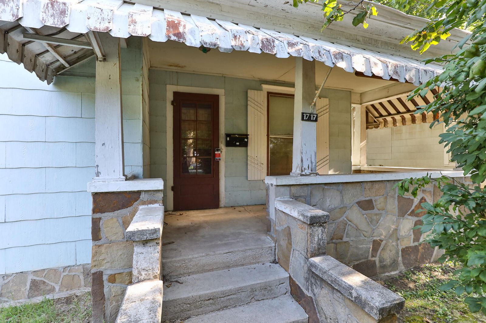 7M4A1637 at 1717 W Atlantic Street, Springfield, MO 65803