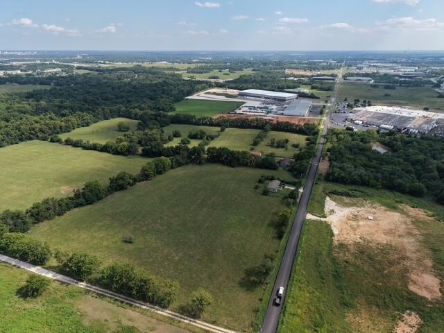 6373766925490337439 at 2904 N Farm Road 123, Springfield, MO 65803