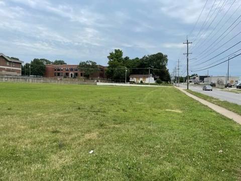 1 at 835 N Campbell Avenue, Springfield, MO 65802