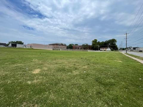 Front of 835 N Campbell Avenue, Springfield, MO 65802