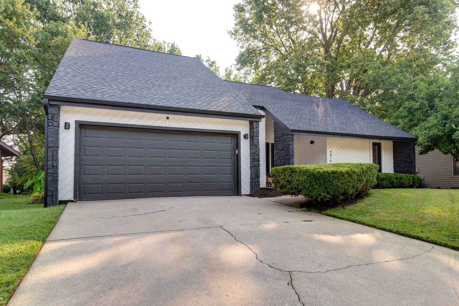 Warwick (3) at 4810 S Warwick Avenue, Springfield, MO 65804