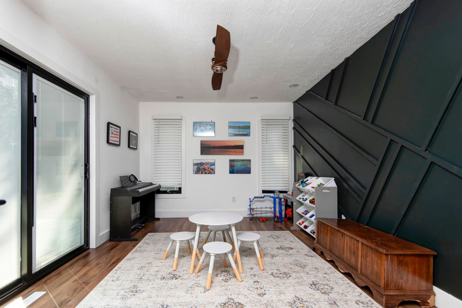 Warwick (14) at 4810 S Warwick Avenue, Springfield, MO 65804