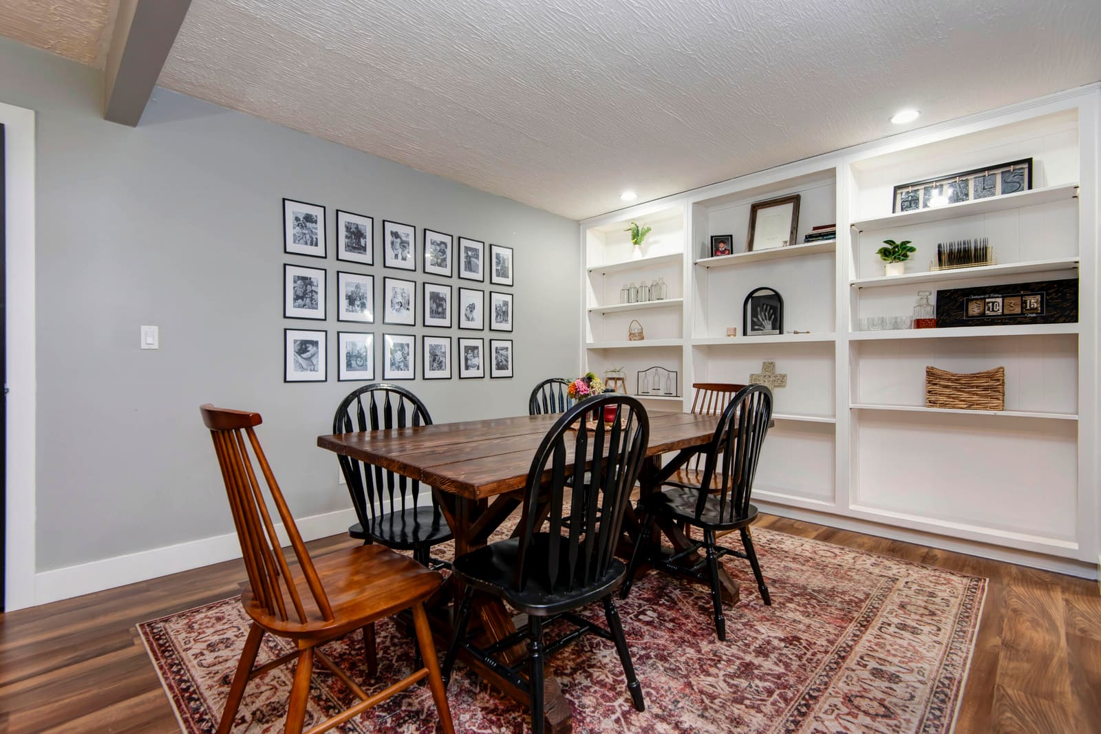 Warwick (10) at 4810 S Warwick Avenue, Springfield, MO 65804