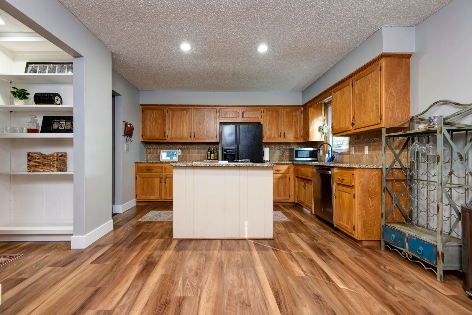 Warwick (17) at 4810 S Warwick Avenue, Springfield, MO 65804