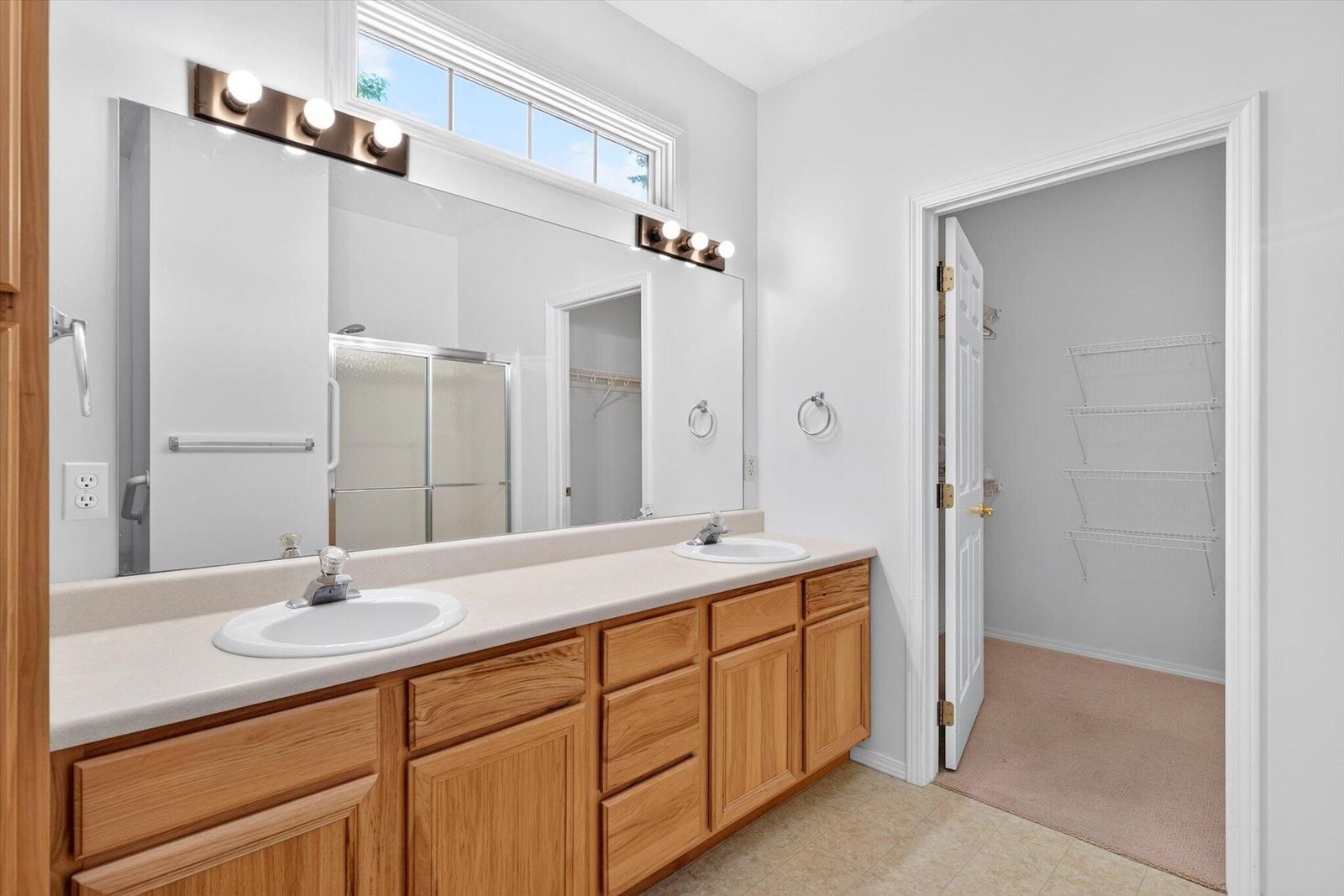 17-16 at 1750 W Bennett Street Unit Unit 10b, Springfield, MO 65807