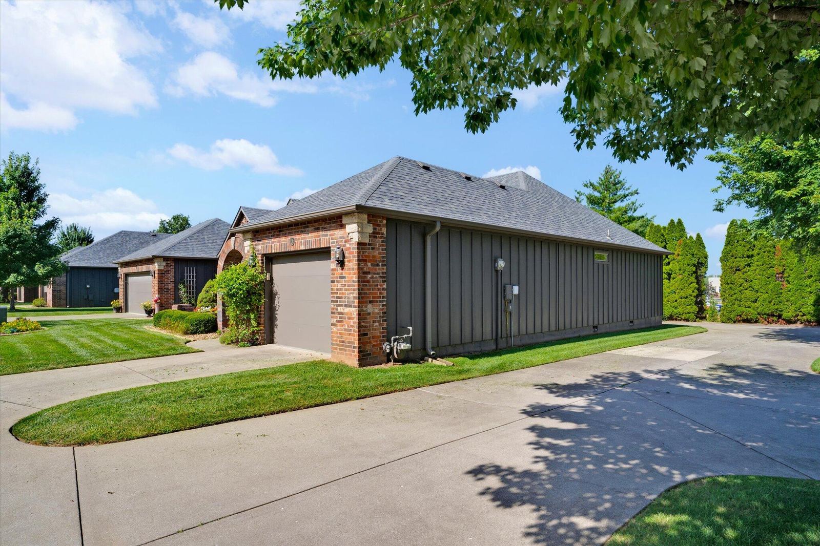 28-27 at 1750 W Bennett Street Unit Unit 10b, Springfield, MO 65807