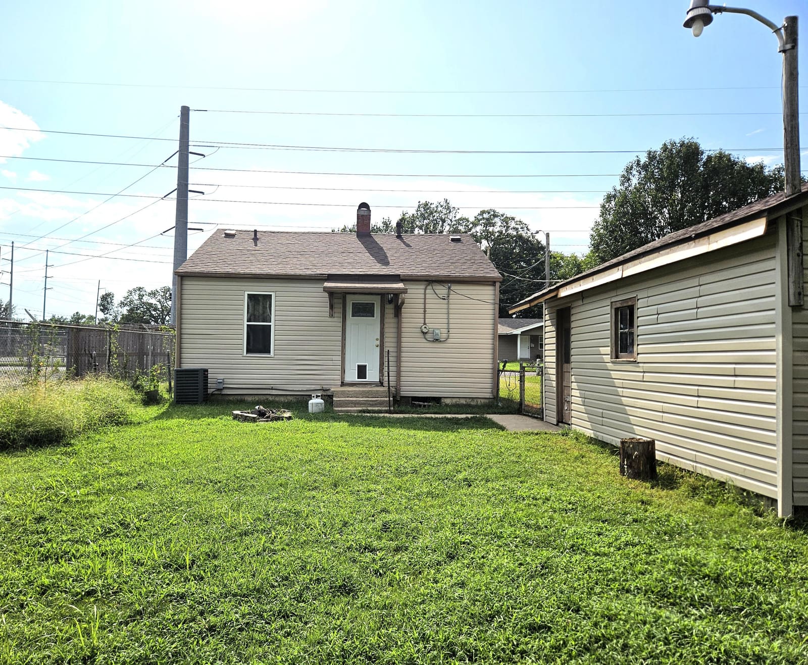 1 (5) at 1020 N West Avenue, Springfield, MO 65802