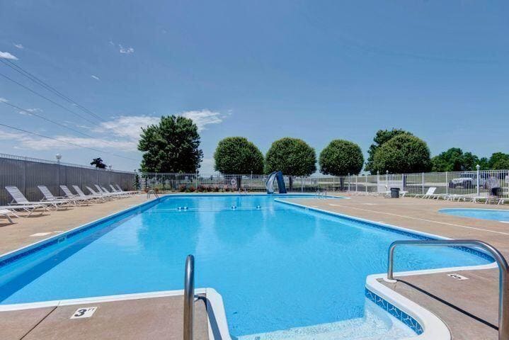 20230128184626221519000000-o at 1352 N Lennox Court, Springfield, MO 65802