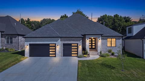 Front of 3925 E Woodhue Street, Springfield, MO 65802