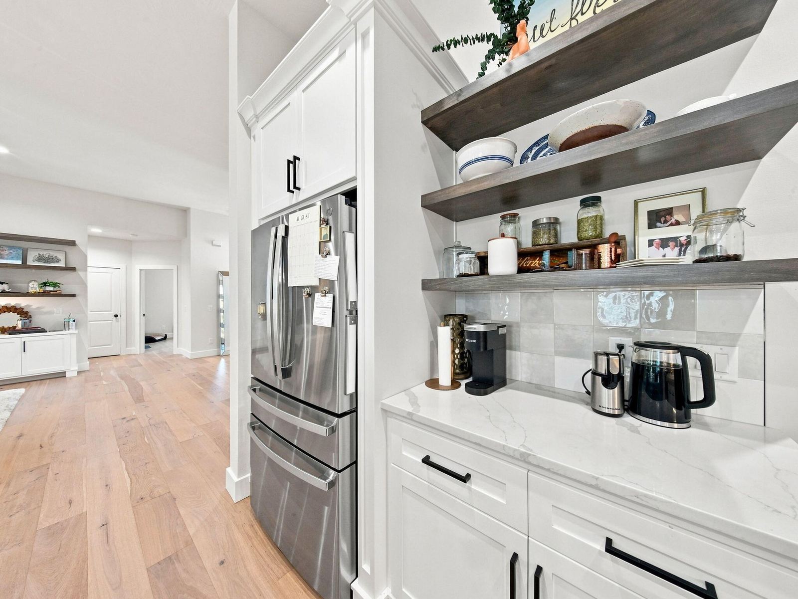 22-web-or-mls-kitchen 5 at 3925 E Woodhue Street, Springfield, MO 65802