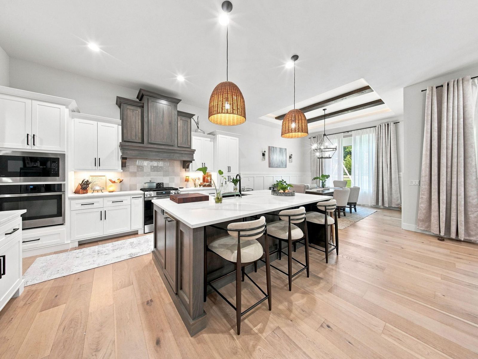 19-web-or-mls-kitchen 2 at 3925 E Woodhue Street, Springfield, MO 65802