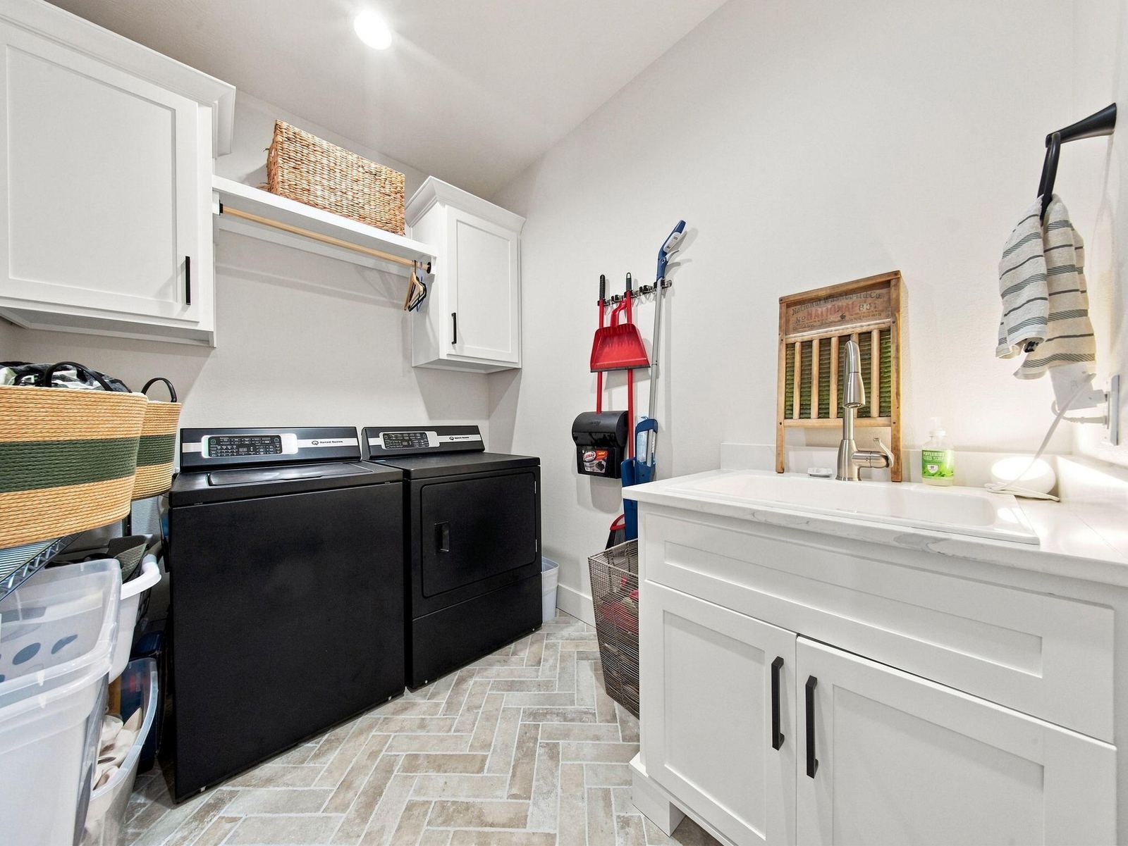 45-web-or-mls-utility 1 at 3925 E Woodhue Street, Springfield, MO 65802