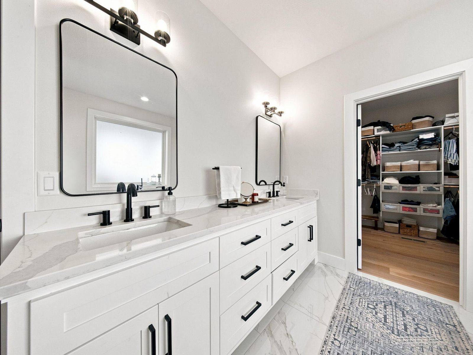 35-web-or-mls-master bath 6 at 3925 E Woodhue Street, Springfield, MO 65802