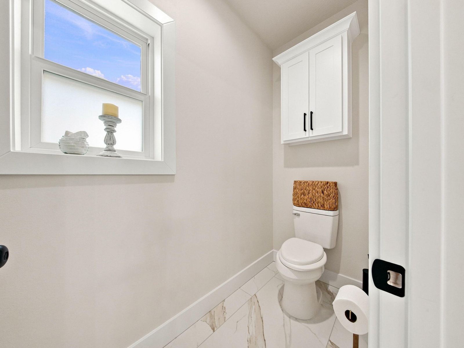 34-web-or-mls-master bath 5 at 3925 E Woodhue Street, Springfield, MO 65802