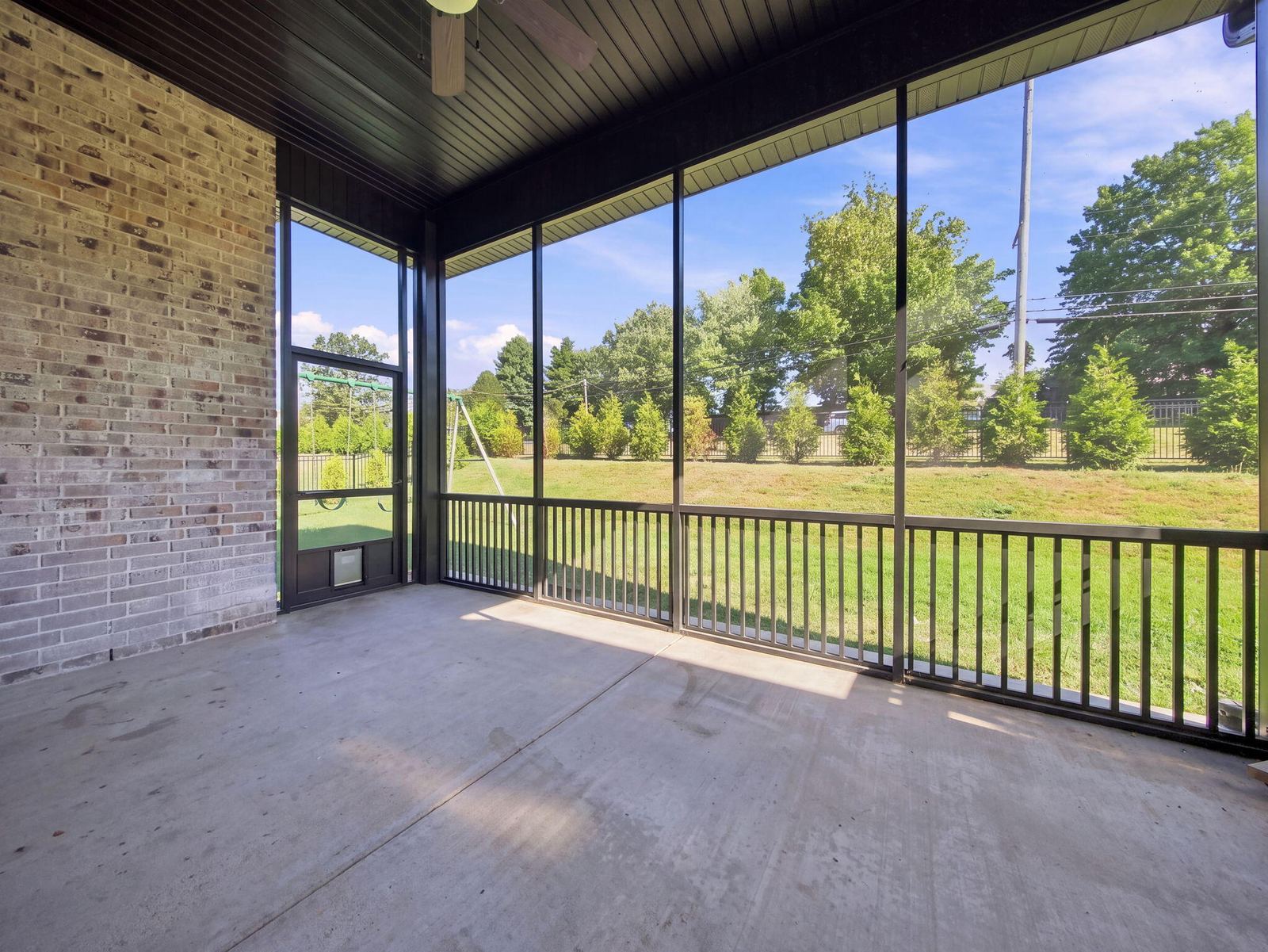 57-web-or-mls-back porch 3 - empty at 3925 E Woodhue Street, Springfield, MO 65802