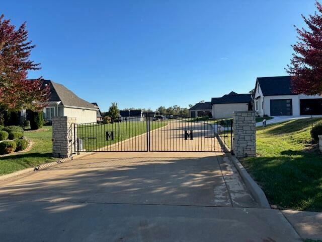 20231020162838777776000000-o at 3810 E Cherry Street Unit Unit 18, Springfield, MO 65809