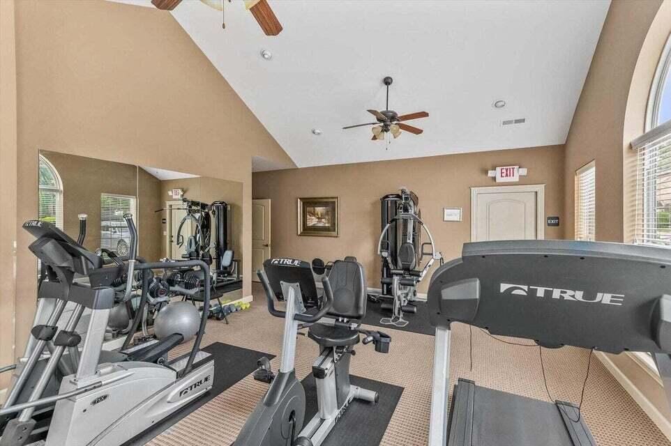 20231107183033611557000000-o at 3810 E Cherry Street Unit Unit 18, Springfield, MO 65809