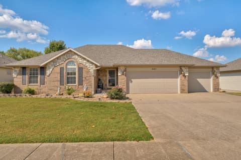 Front of 3265 W Grandview Street, Springfield, MO 65803
