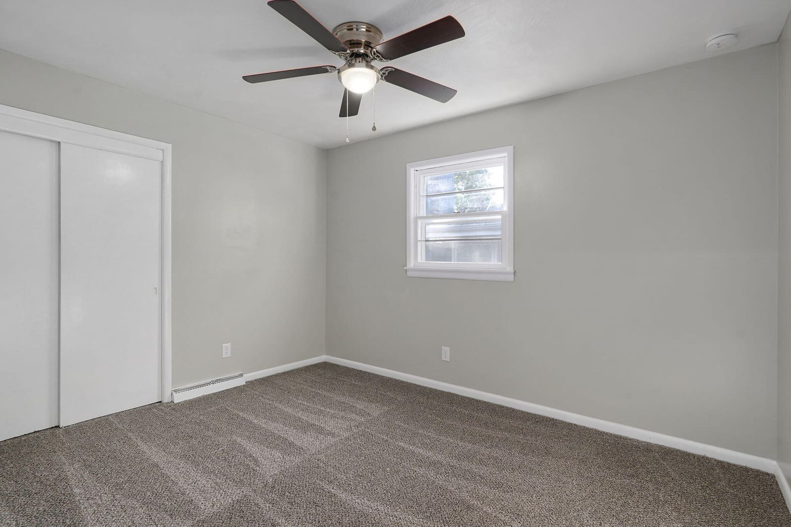 1824 E Crestview St-19 at 1824 E Crestview Street, Springfield, MO 65804