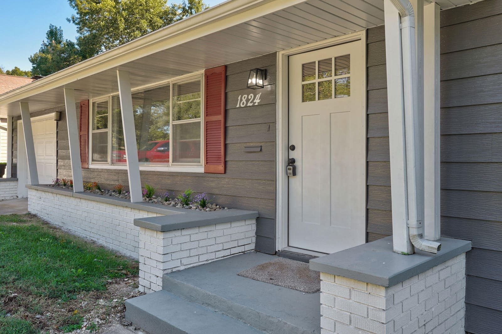 1824 E Crestview St-4 at 1824 E Crestview Street, Springfield, MO 65804