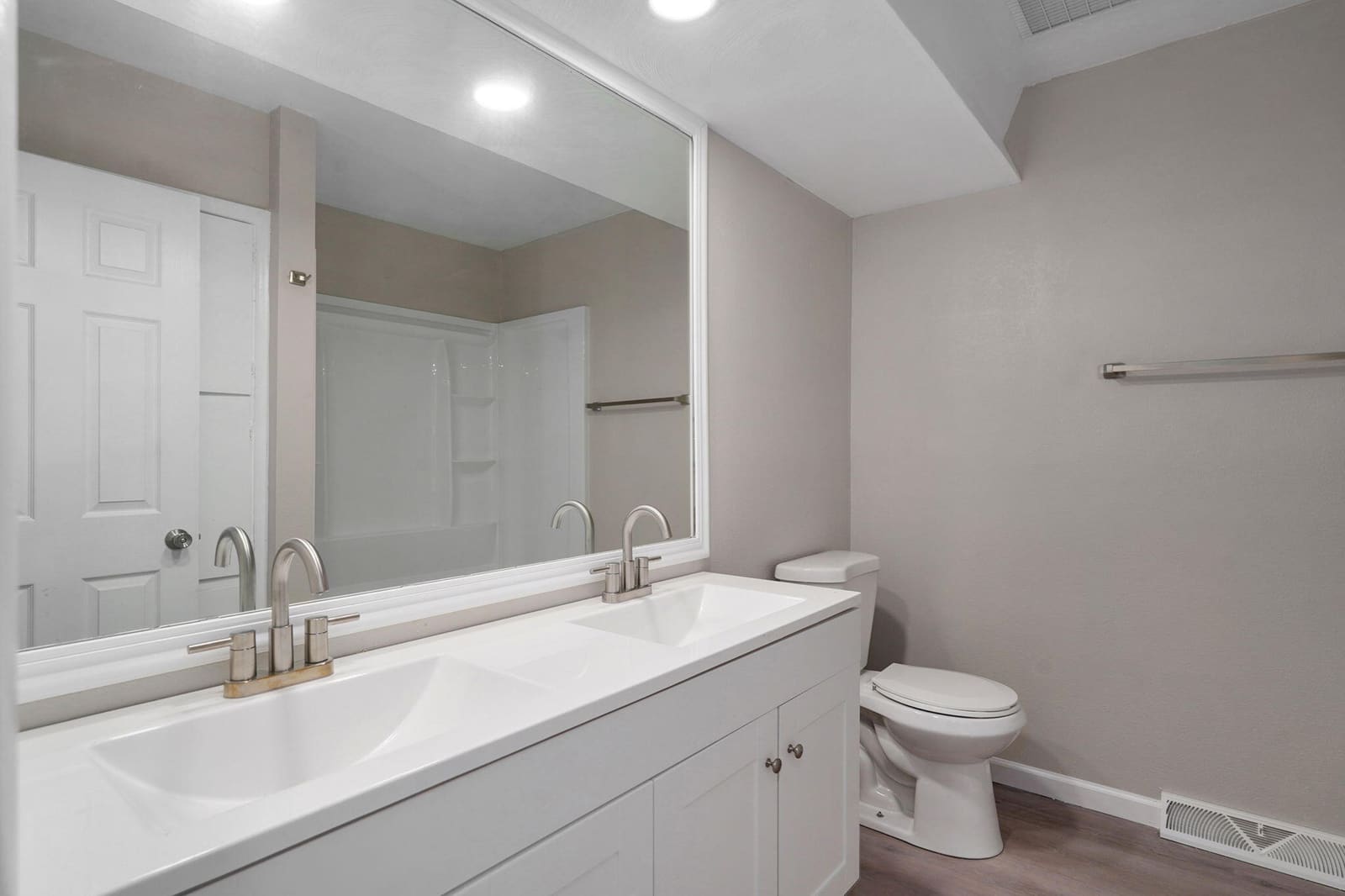 1824 E Crestview St-16 at 1824 E Crestview Street, Springfield, MO 65804