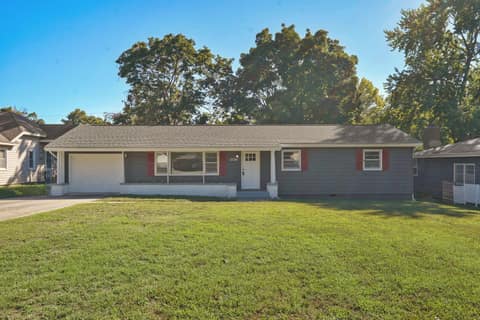 Front of 1824 E Crestview Street, Springfield, MO 65804