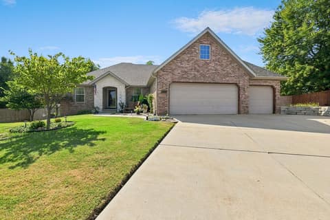Front of 3186 N Nixon Avenue, Springfield, MO 65803