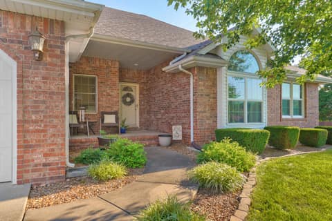 Front of 4668 S Warren Road, Springfield, MO 65810