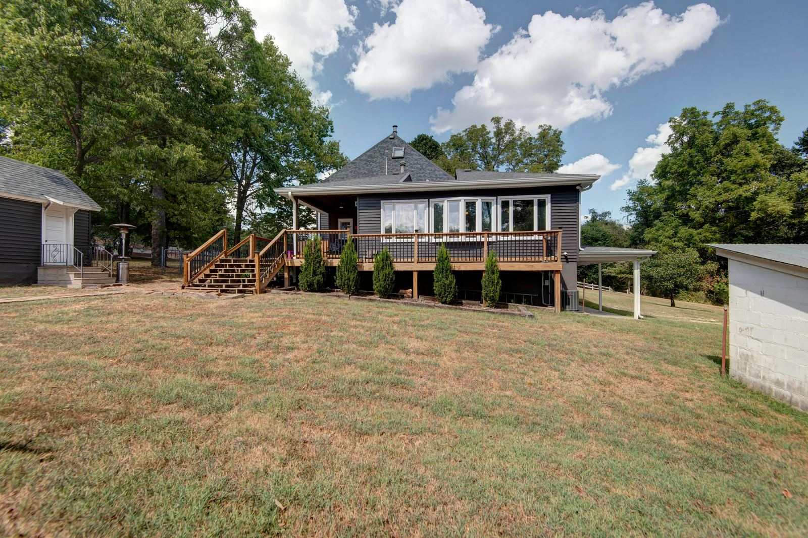 Ellison (42) at 3060 W Ellison Drive, Springfield, MO 65810