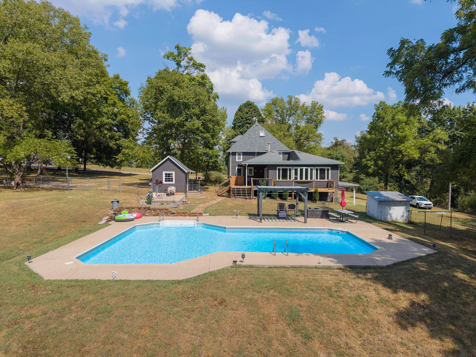 DJI_20260918123354_0020_D at 3060 W Ellison Drive, Springfield, MO 65810