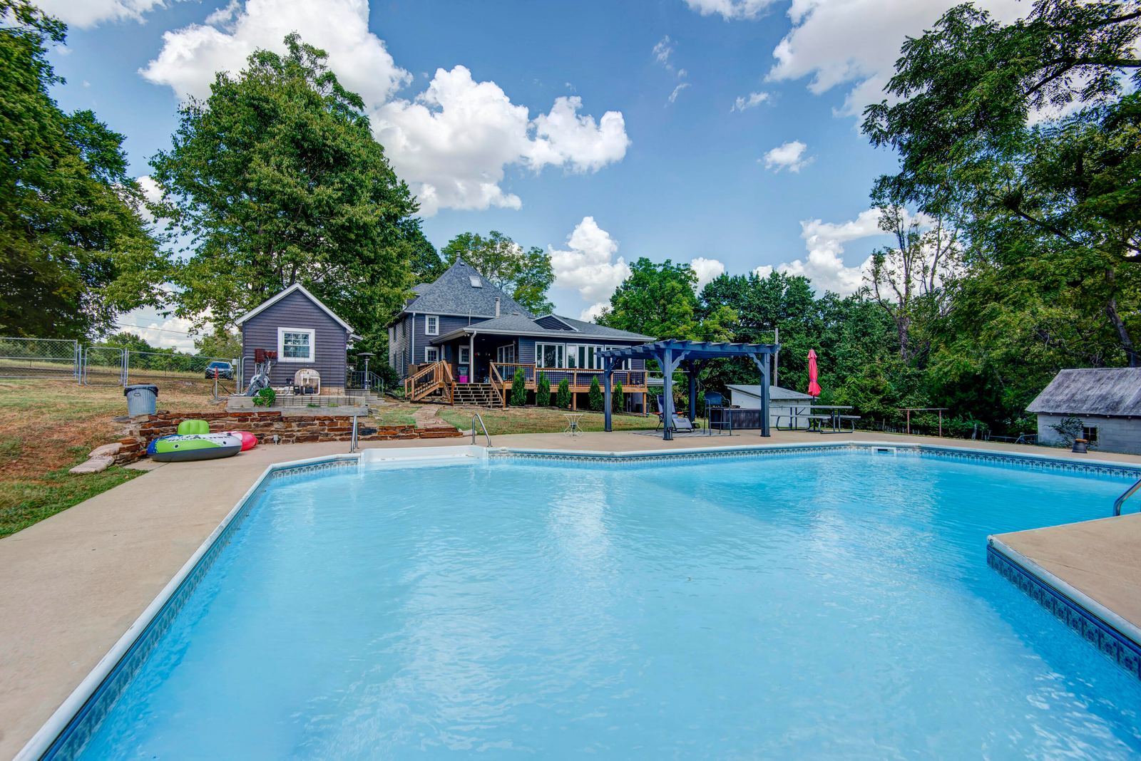 Ellison (45) at 3060 W Ellison Drive, Springfield, MO 65810