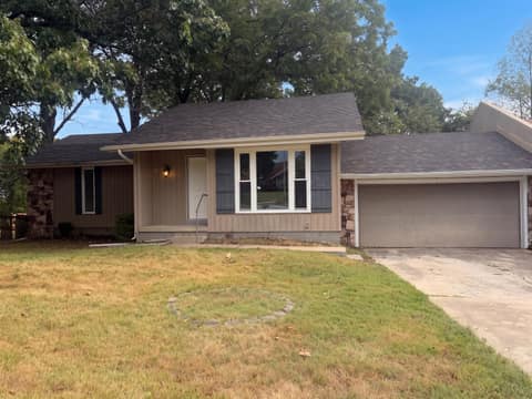 Front of 2179 E Barcelona Place, Springfield, MO 65804