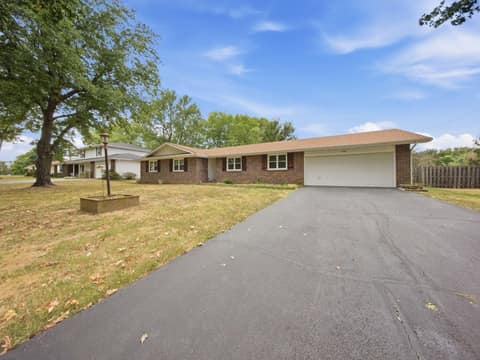 Front of 4951 S Palmer Avenue, Springfield, MO 65804