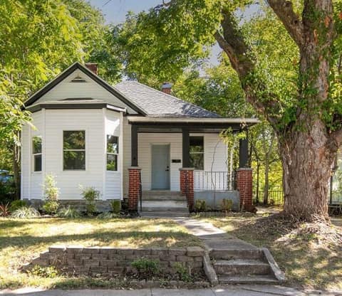 Front of 940 S Missouri Avenue, Springfield, MO 65806