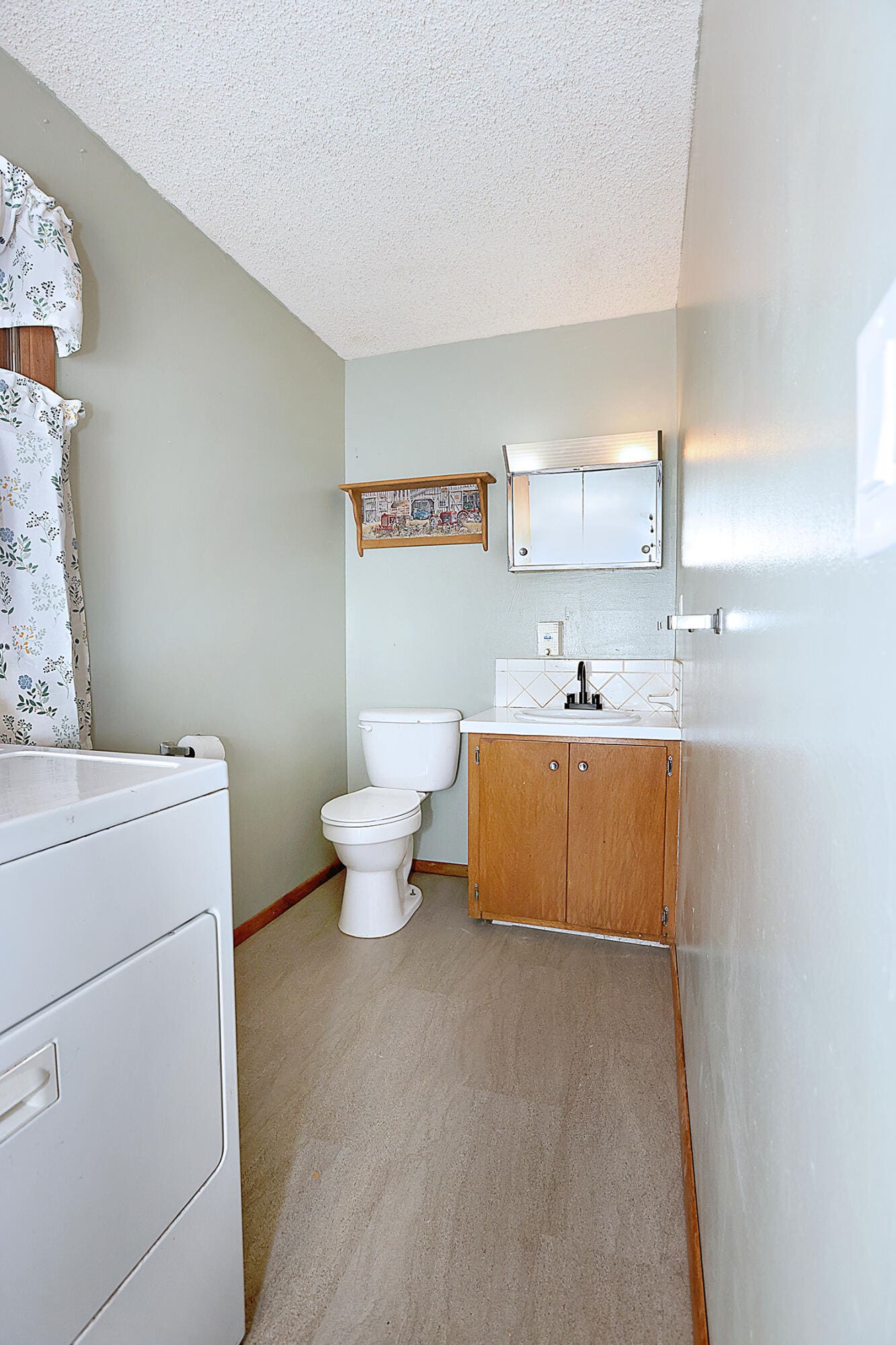 1/2 Bathroom at 5020 E Farm Rd 138, Springfield, MO 65809
