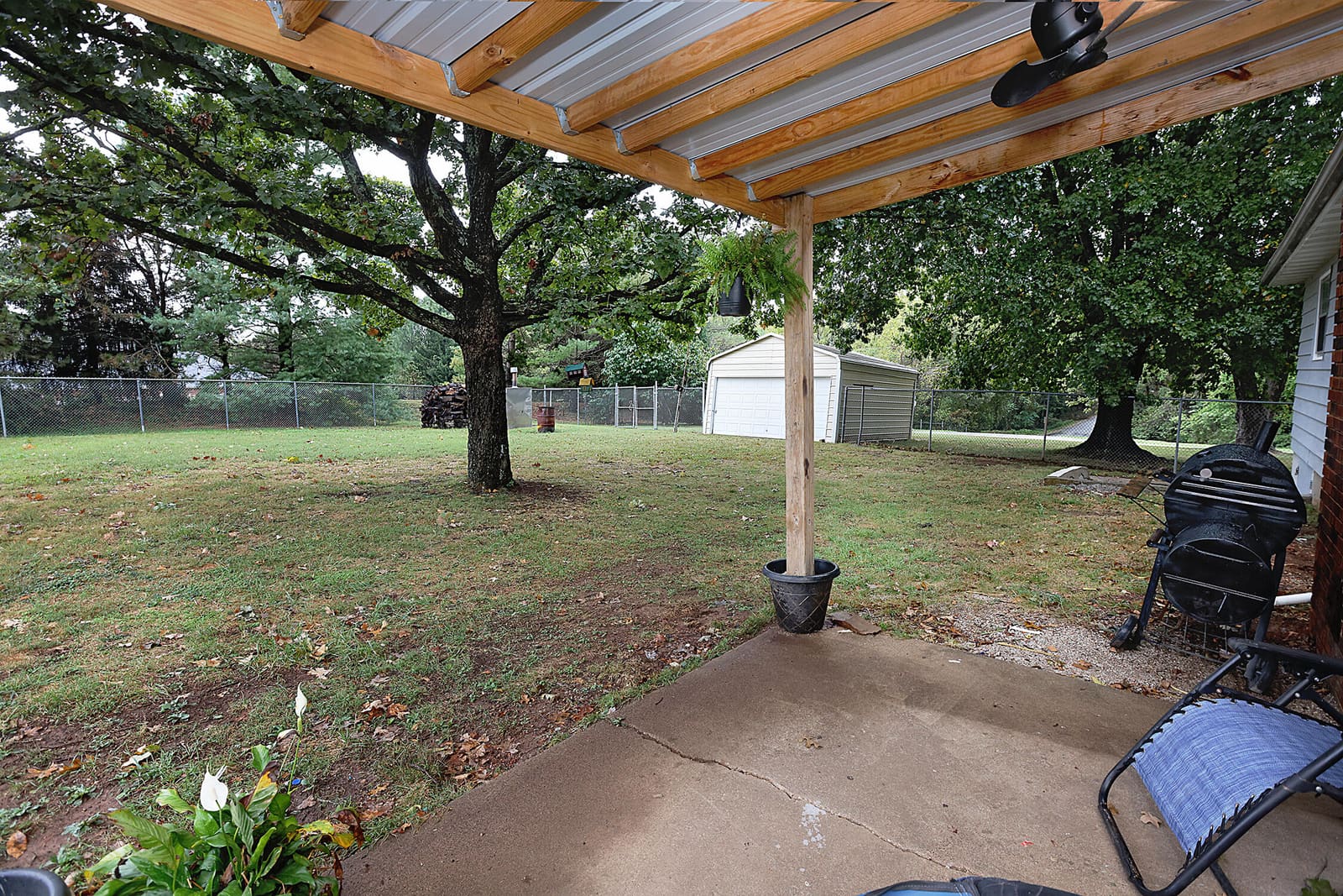 Backyard at 5020 E Farm Rd 138, Springfield, MO 65809